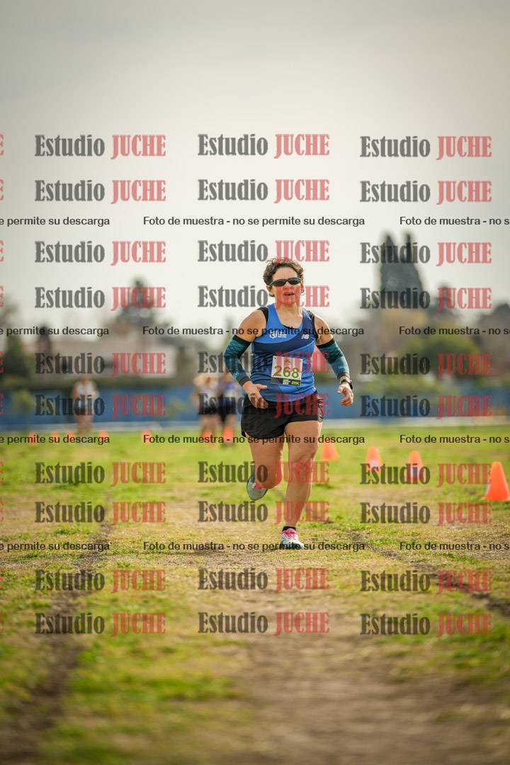 Fotos de la llegada del cross de 4000 m - mujeres
