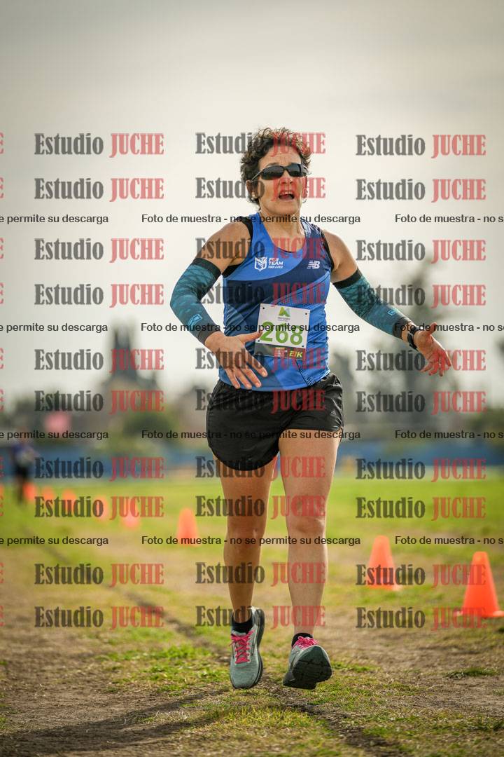 Fotos de la llegada del cross de 4000 m - mujeres