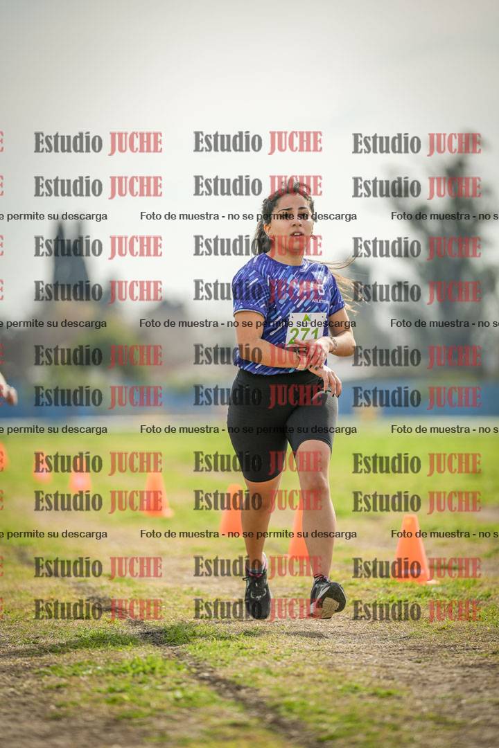 Fotos de la llegada del cross de 4000 m - mujeres