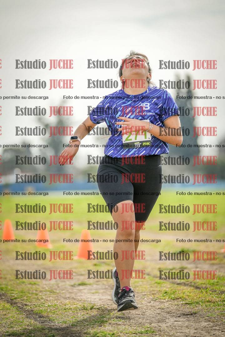 Fotos de la llegada del cross de 4000 m - mujeres
