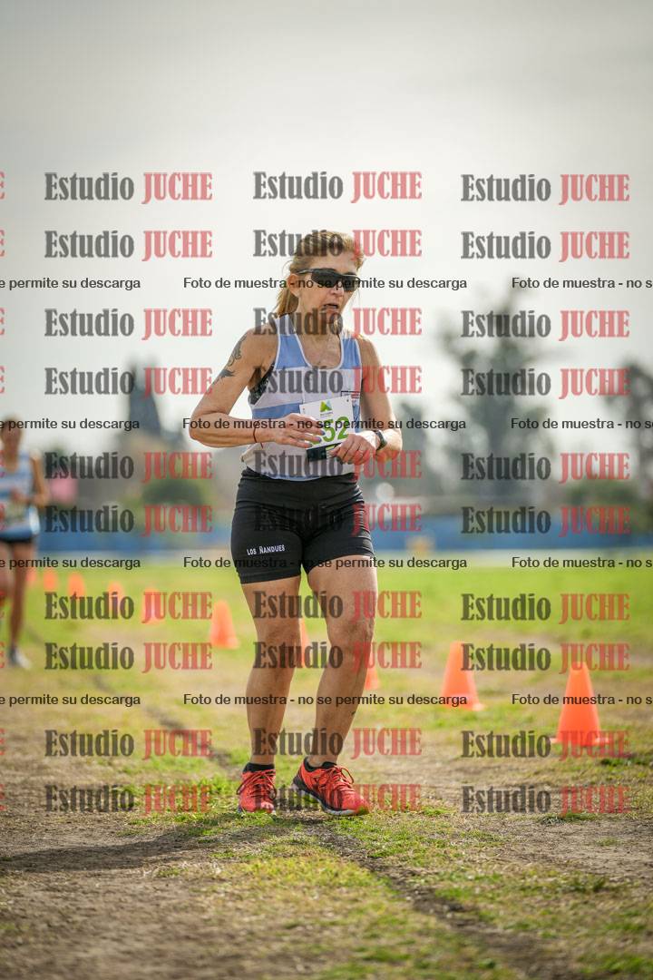 Fotos de la llegada del cross de 4000 m - mujeres