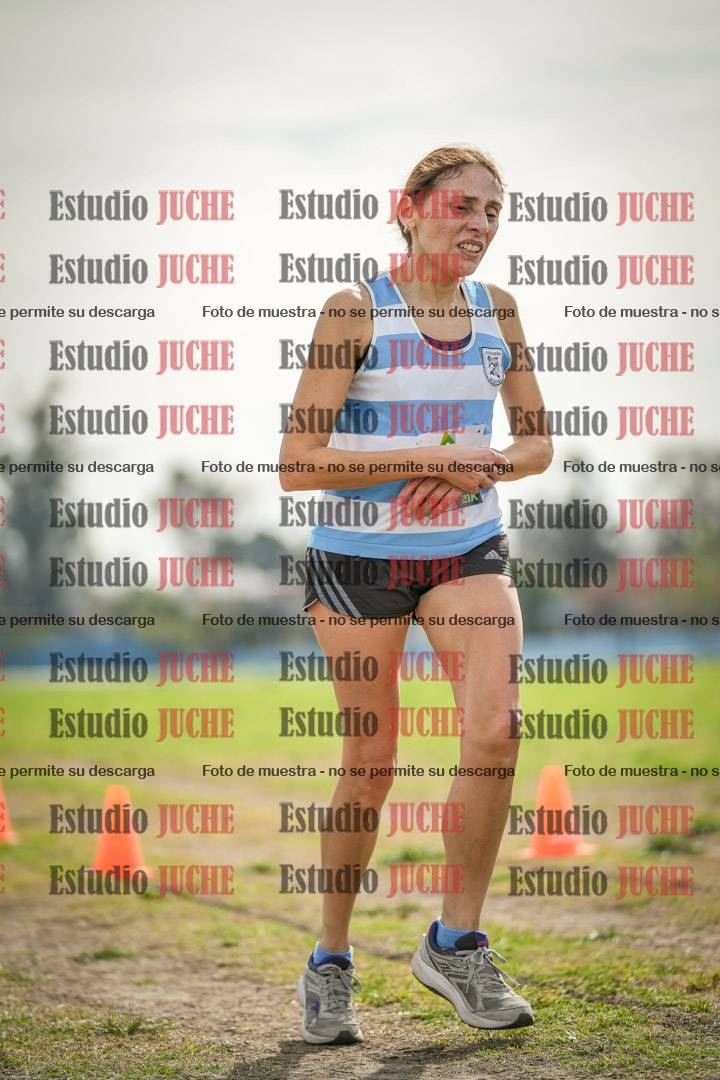 Fotos de la llegada del cross de 4000 m - mujeres
