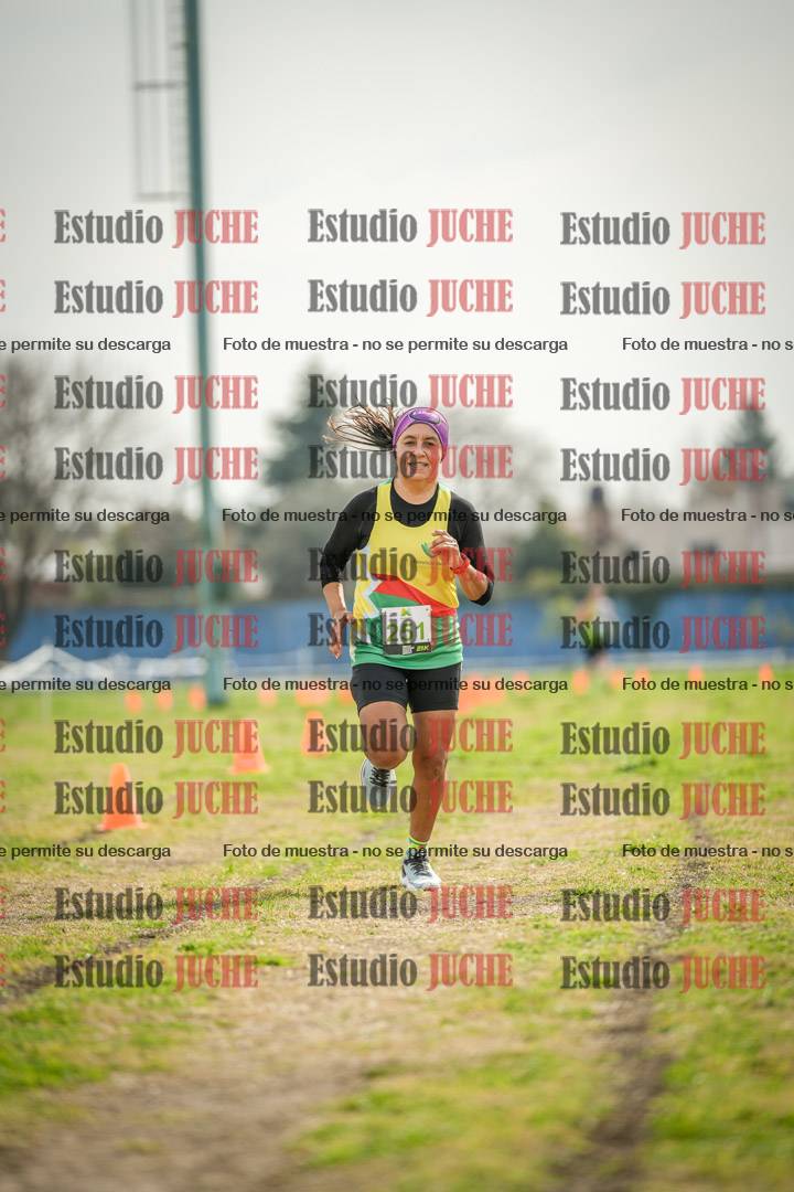 Fotos de la llegada del cross de 4000 m - mujeres