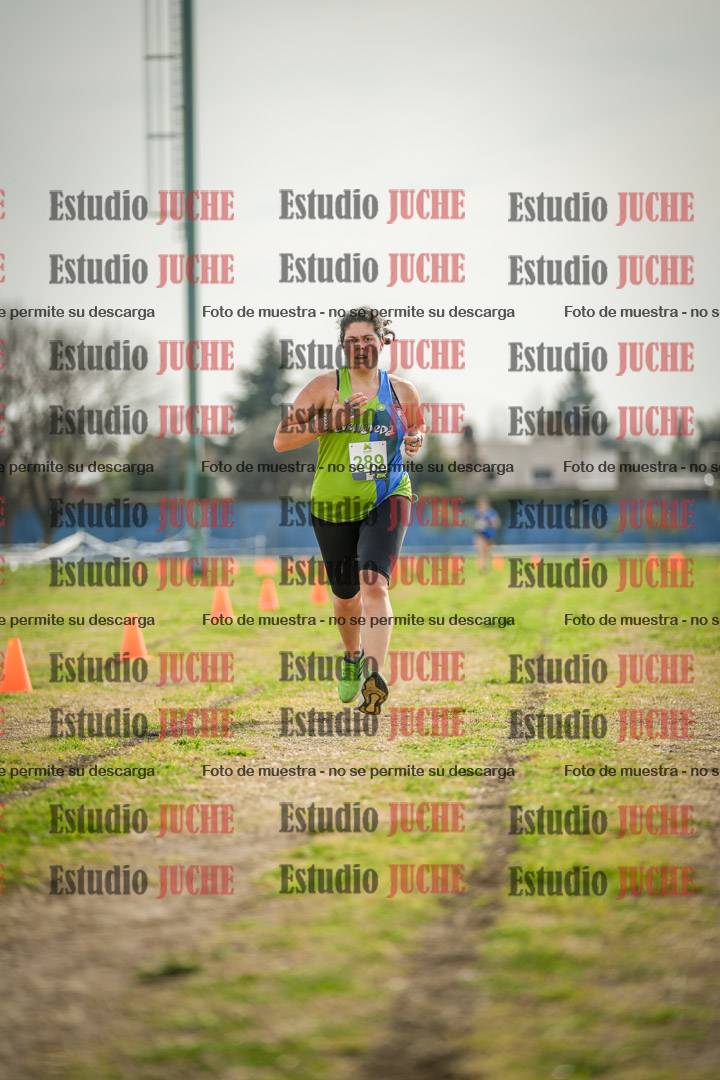 Fotos de la llegada del cross de 4000 m - mujeres