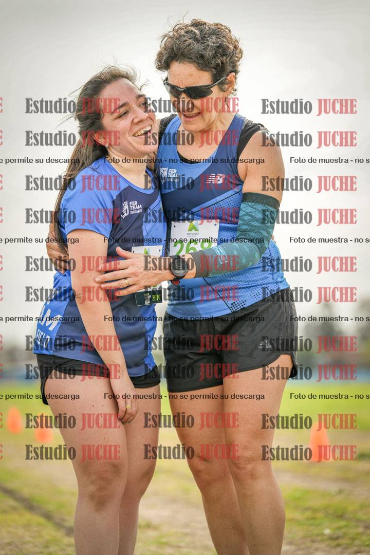 Fotos de la llegada del cross de 4000 m - mujeres