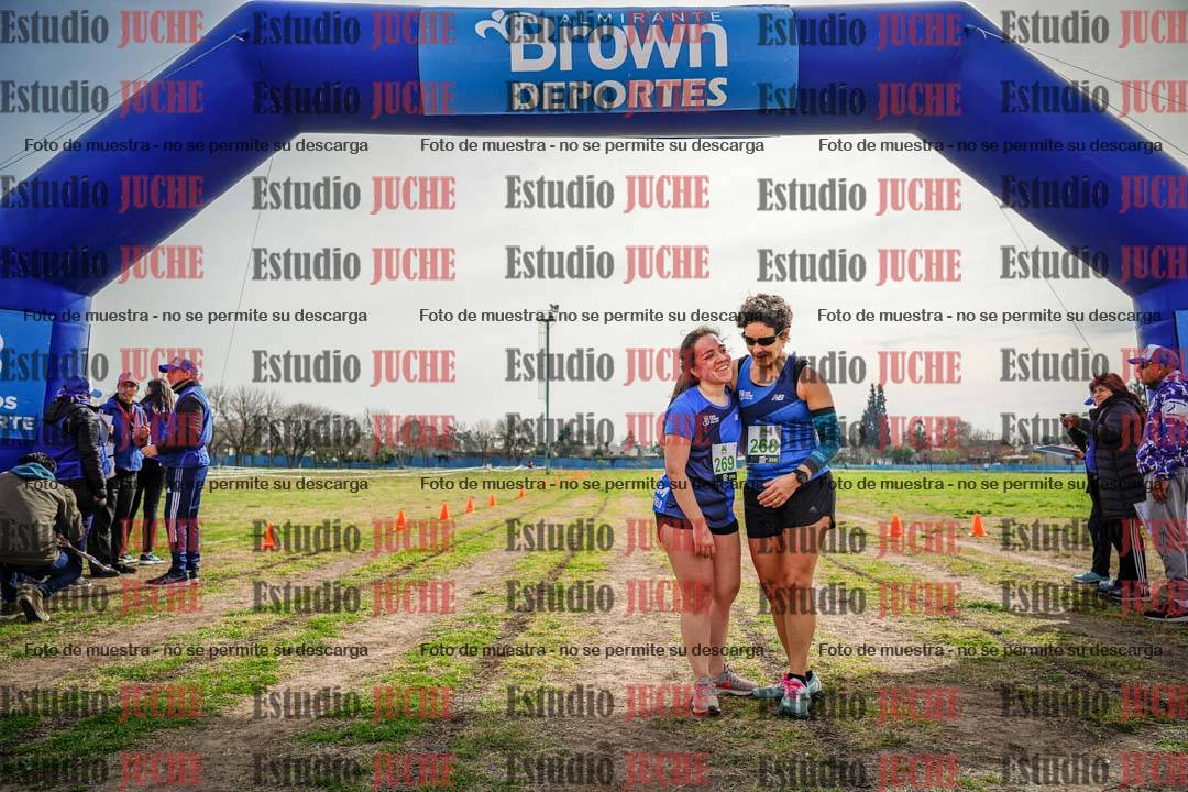 Fotos de la llegada del cross de 4000 m - mujeres