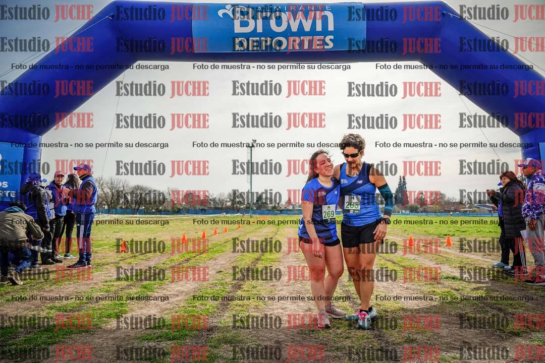 Fotos de la llegada del cross de 4000 m - mujeres