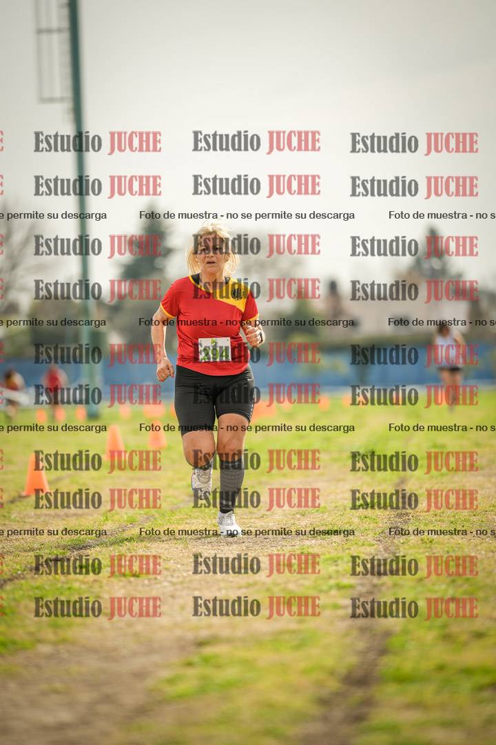 Fotos de la llegada del cross de 4000 m - mujeres
