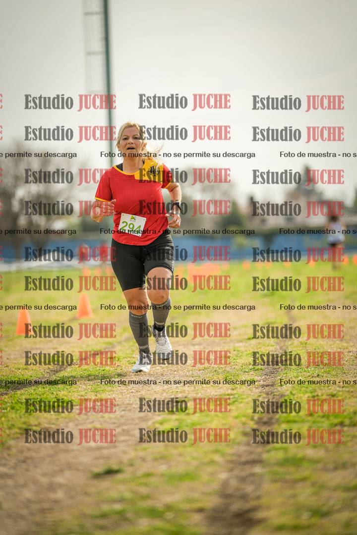 Fotos de la llegada del cross de 4000 m - mujeres