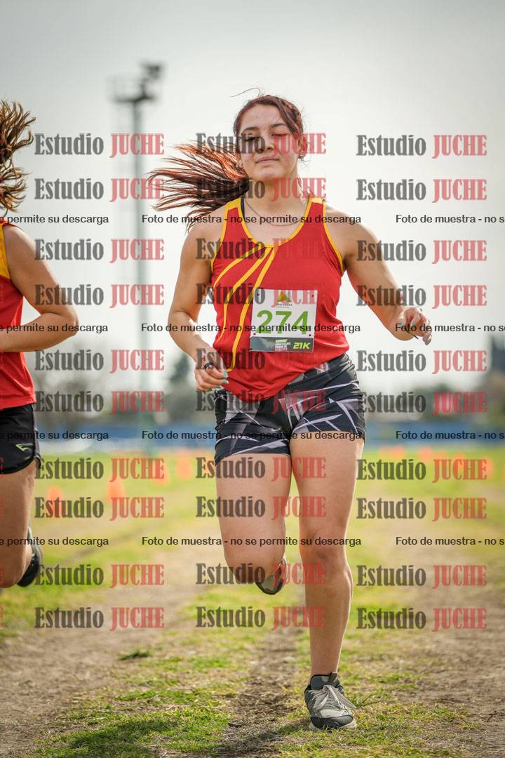 Fotos de la llegada del cross de 4000 m - mujeres