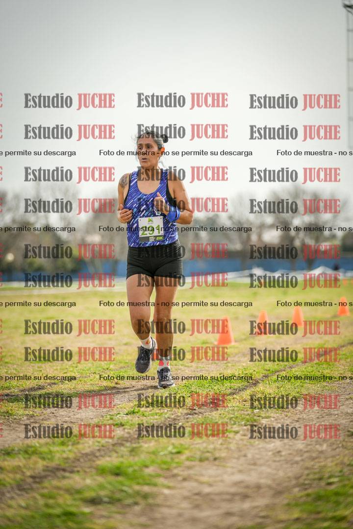 Fotos de la llegada del cross de 4000 m - mujeres