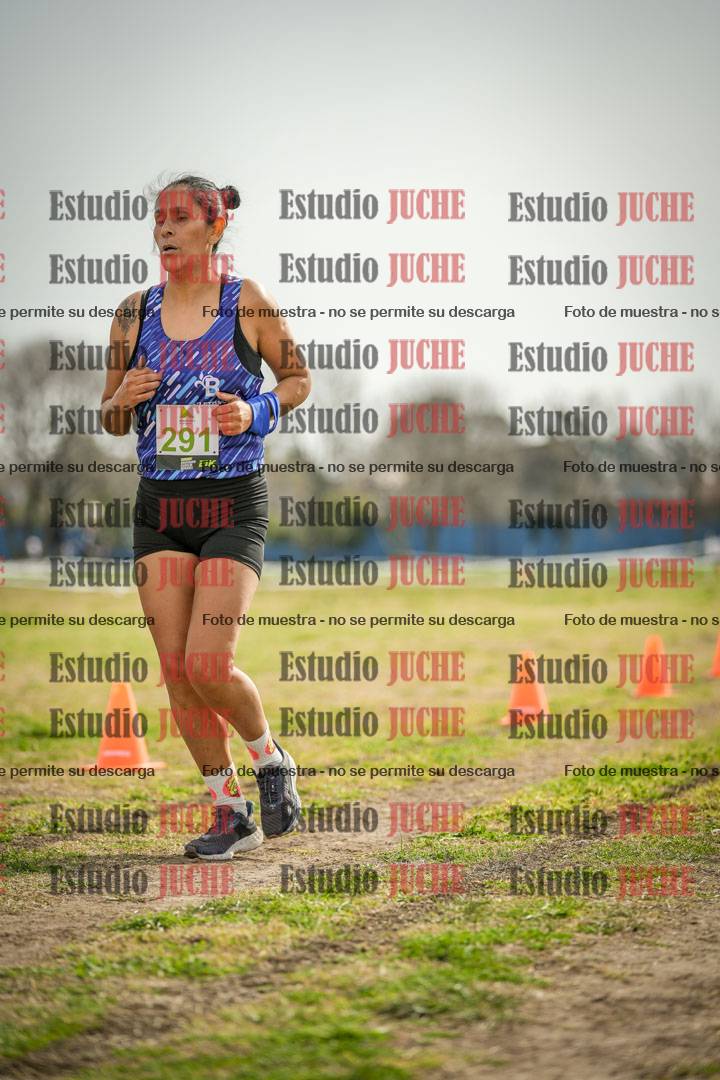 Fotos de la llegada del cross de 4000 m - mujeres