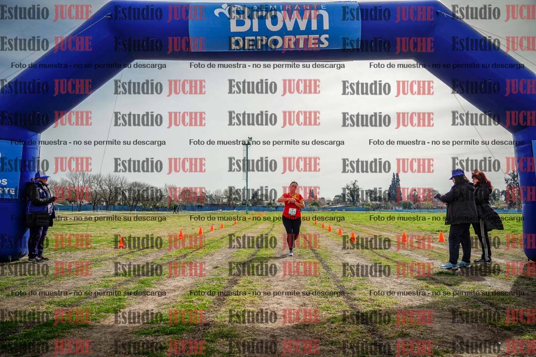 Fotos de la llegada del cross de 4000 m - mujeres