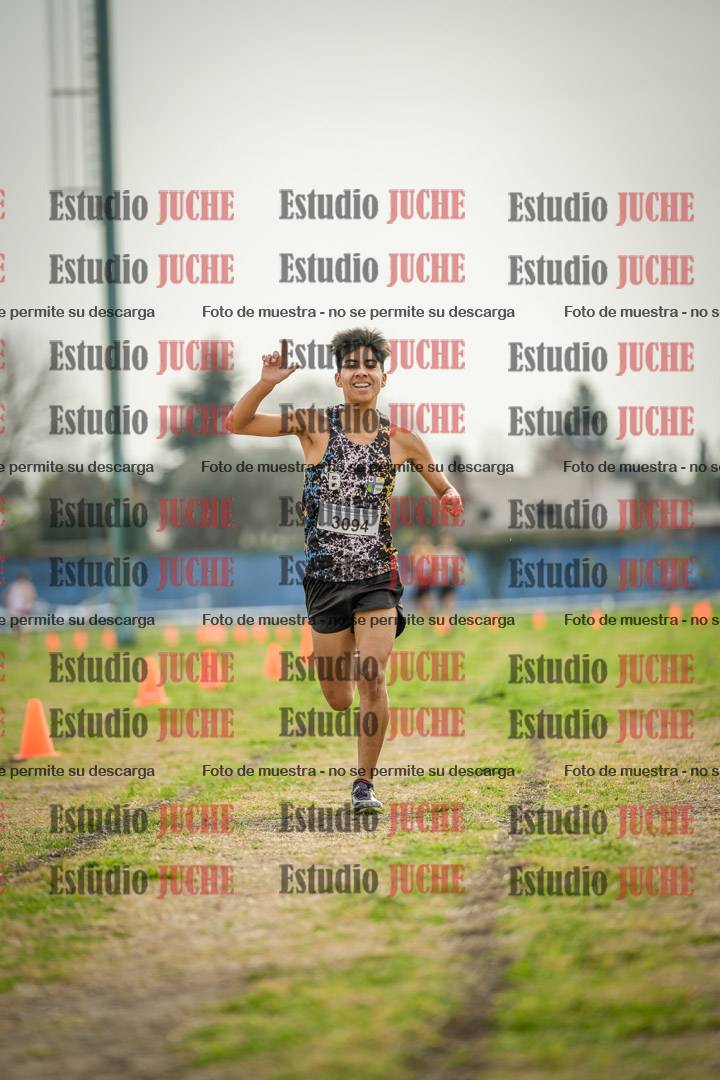 Fotos de la llegada del cross de 2000 m