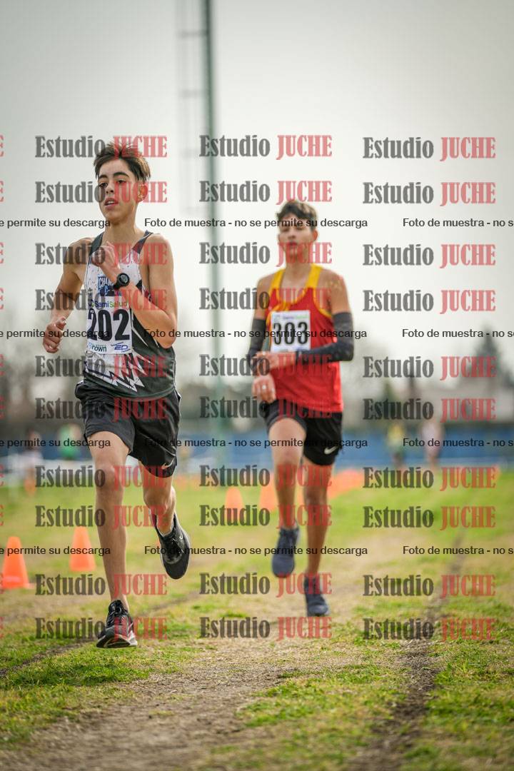 Fotos de la llegada del cross de 2000 m
