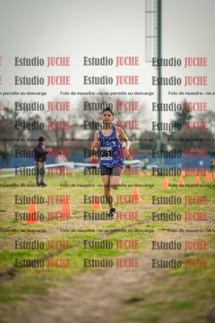 Fotos de la llegada del cross de 2000 m