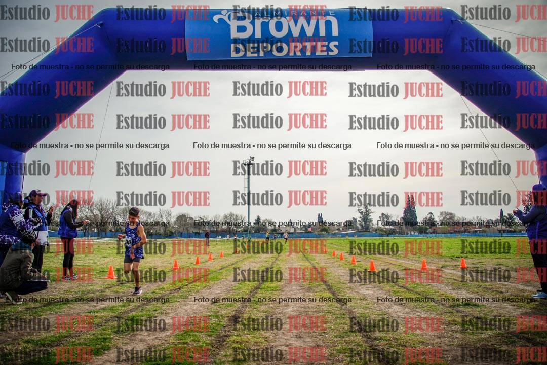 Fotos de la llegada del cross de 2000 m
