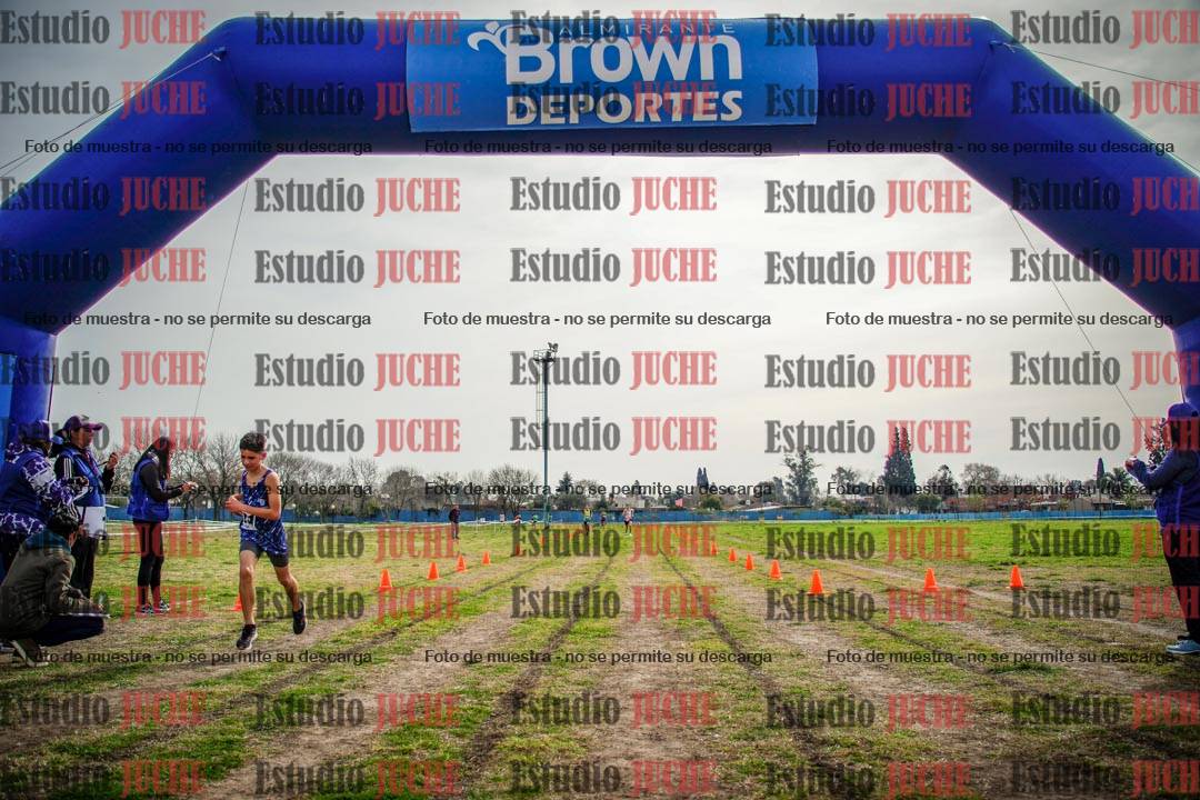 Fotos de la llegada del cross de 2000 m