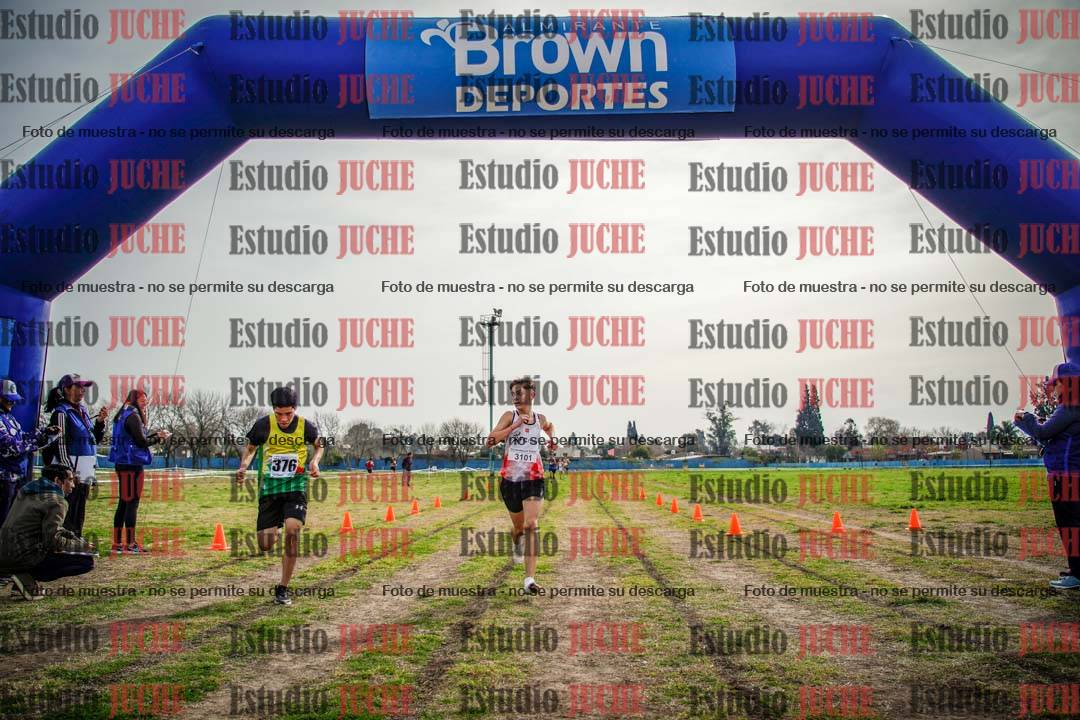 Fotos de la llegada del cross de 2000 m