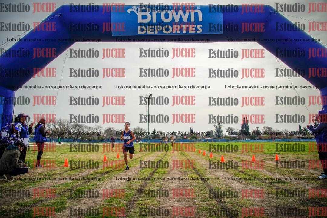 Fotos de la llegada del cross de 2000 m