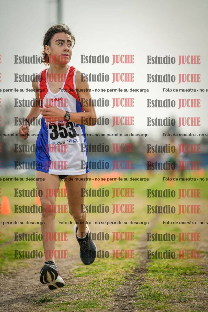 Fotos de la llegada del cross de 2000 m