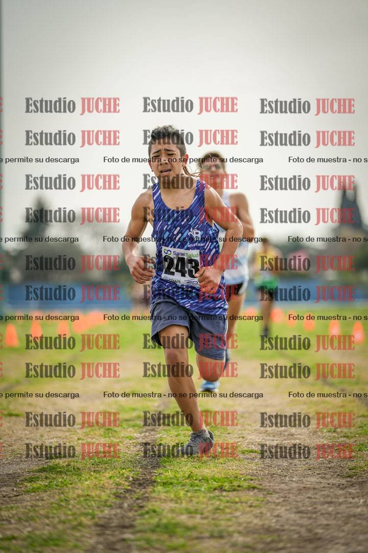 Fotos de la llegada del cross de 2000 m