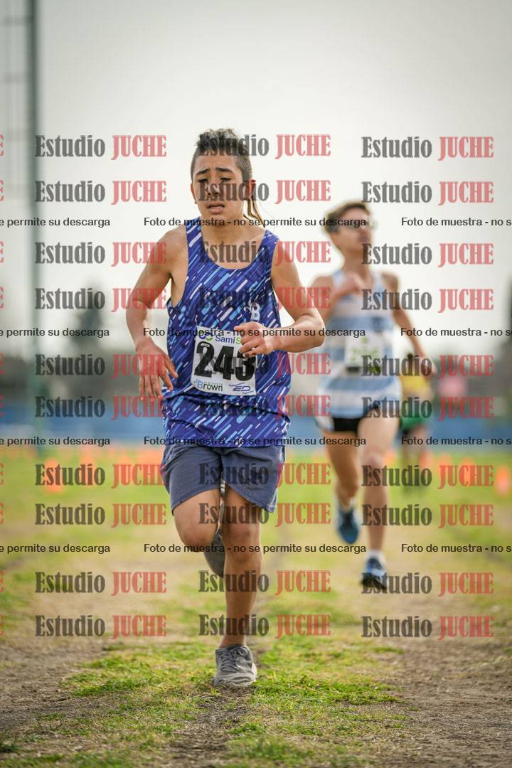 Fotos de la llegada del cross de 2000 m