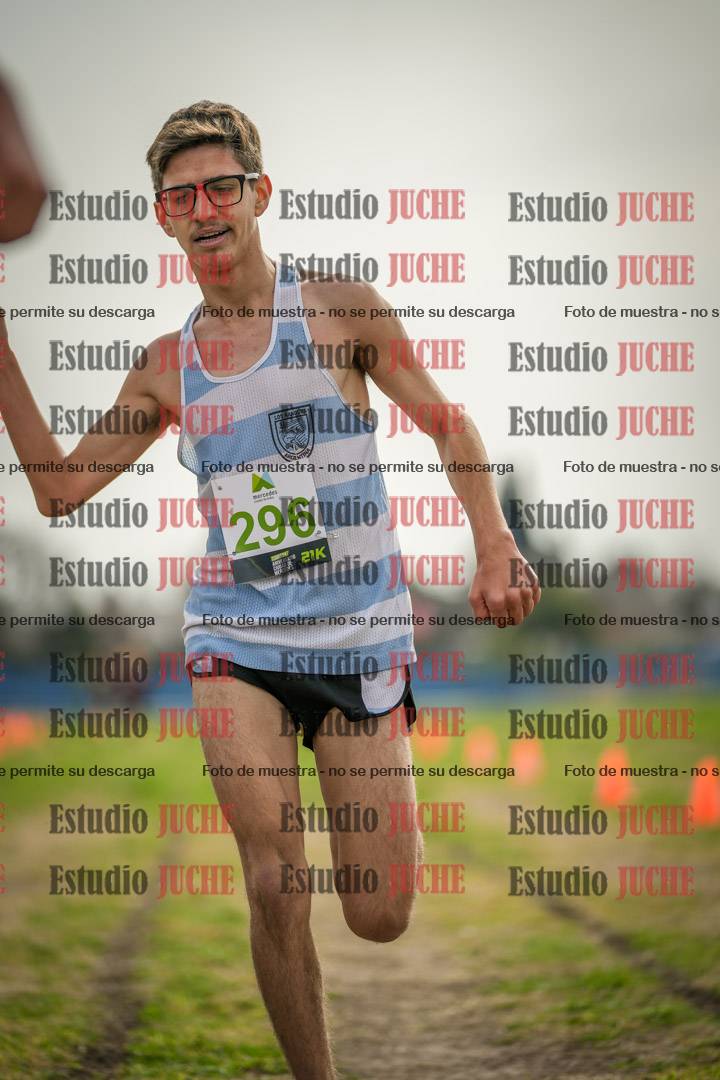 Fotos de la llegada del cross de 2000 m