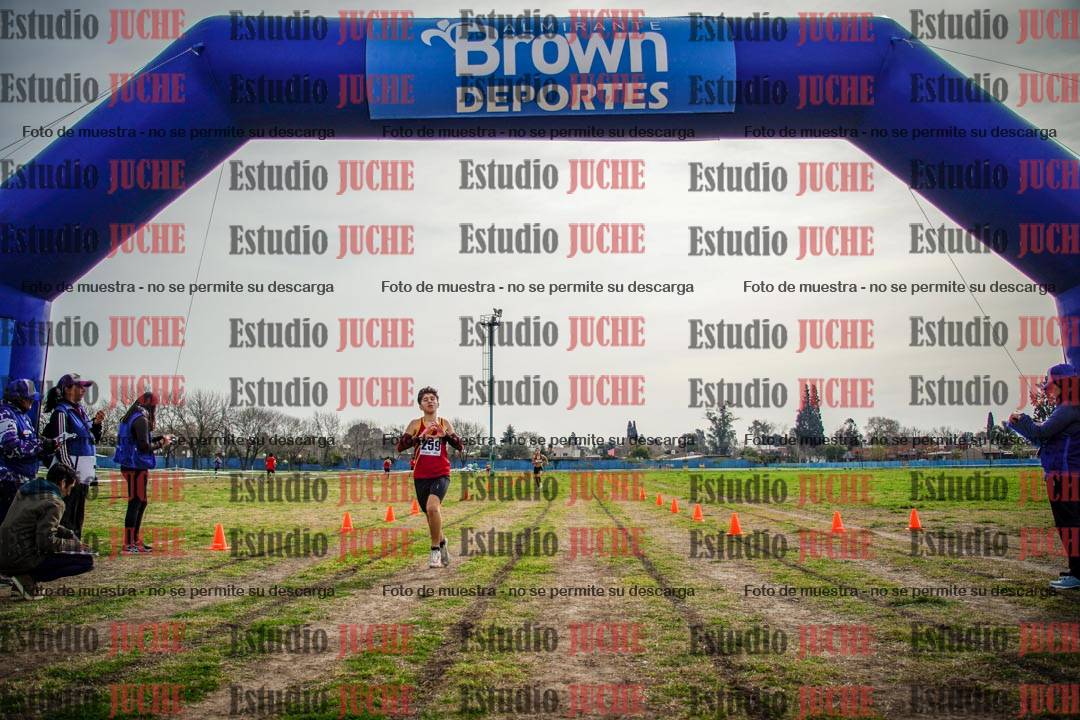 Fotos de la llegada del cross de 2000 m