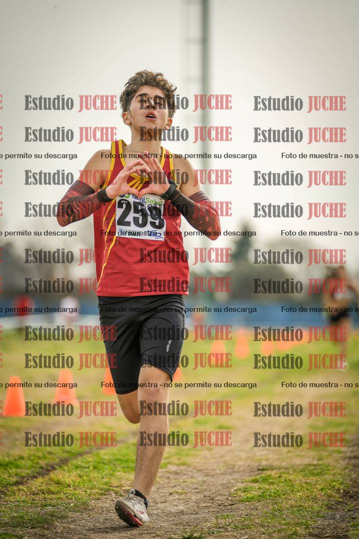 Fotos de la llegada del cross de 2000 m