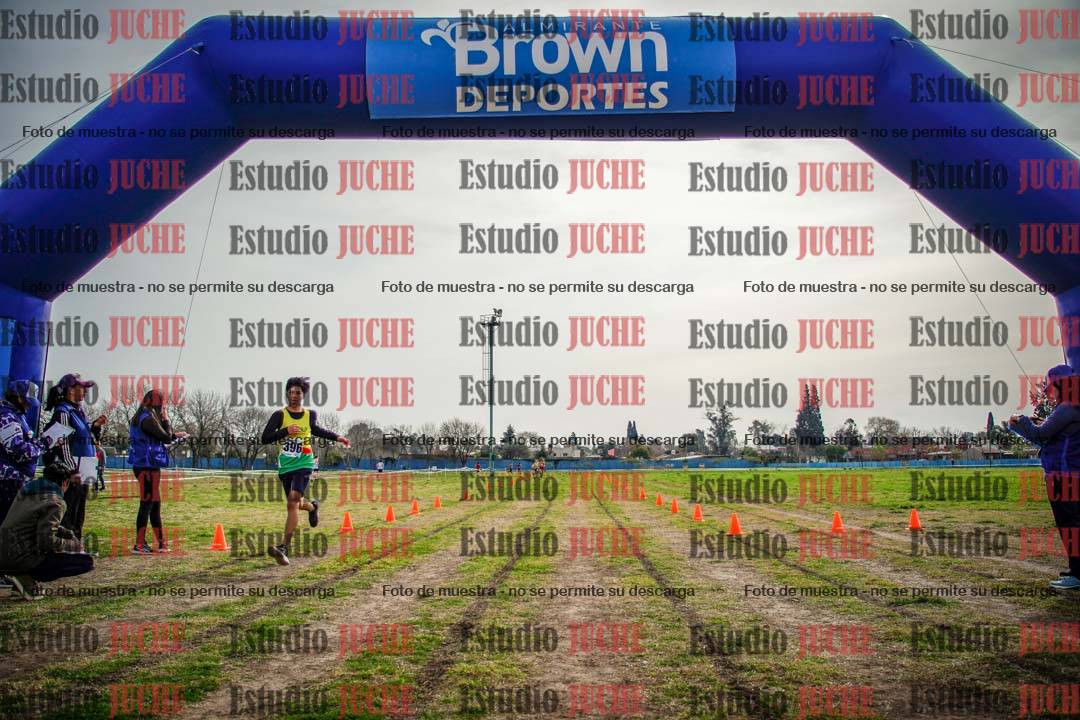 Fotos de la llegada del cross de 2000 m