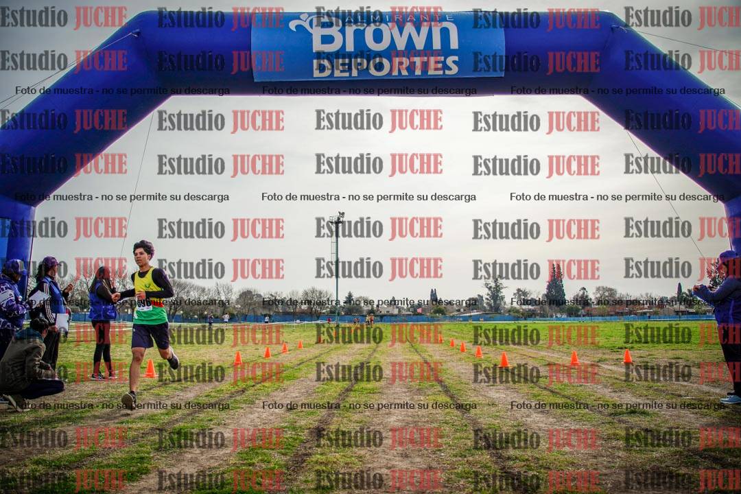 Fotos de la llegada del cross de 2000 m