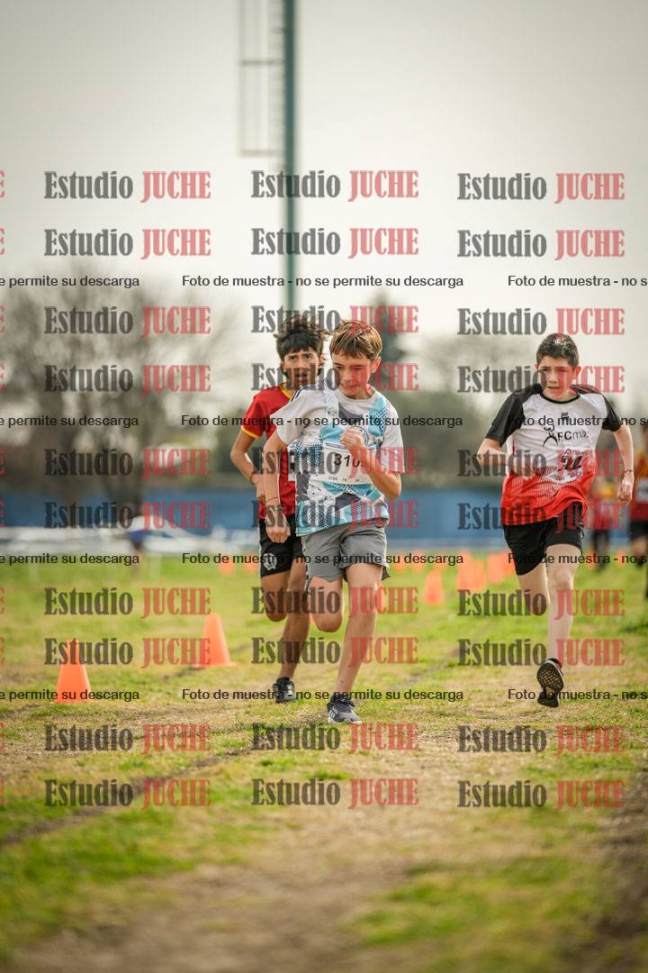 Fotos de la llegada del cross de 2000 m
