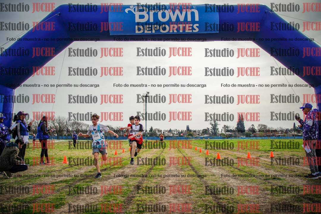 Fotos de la llegada del cross de 2000 m