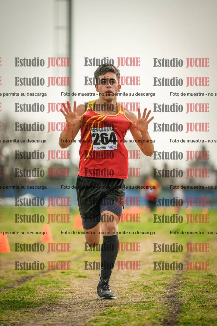 Fotos de la llegada del cross de 2000 m