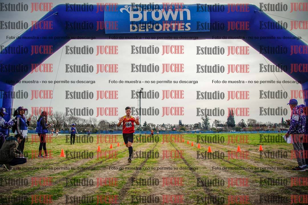 Fotos de la llegada del cross de 2000 m
