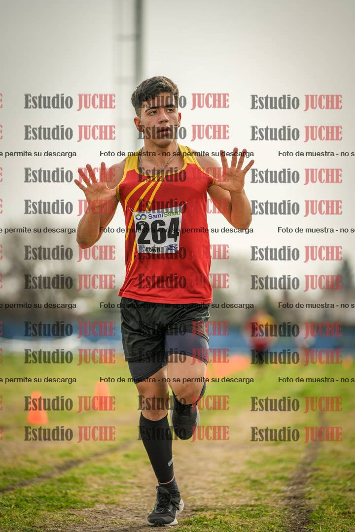 Fotos de la llegada del cross de 2000 m