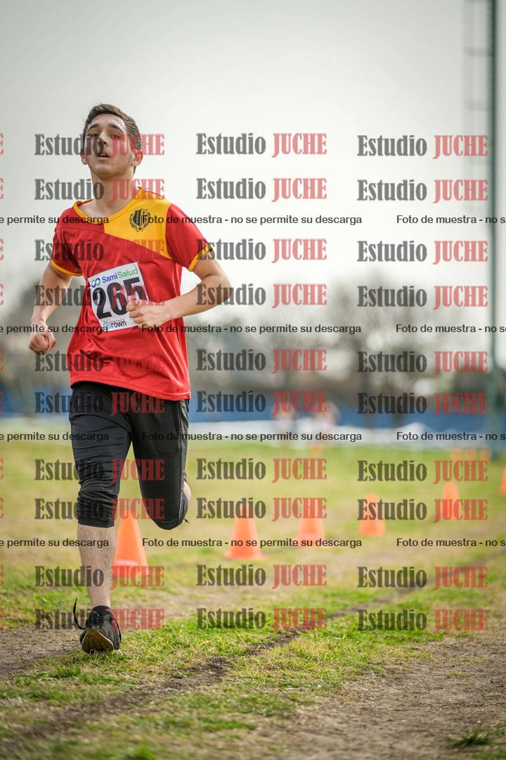 Fotos de la llegada del cross de 2000 m