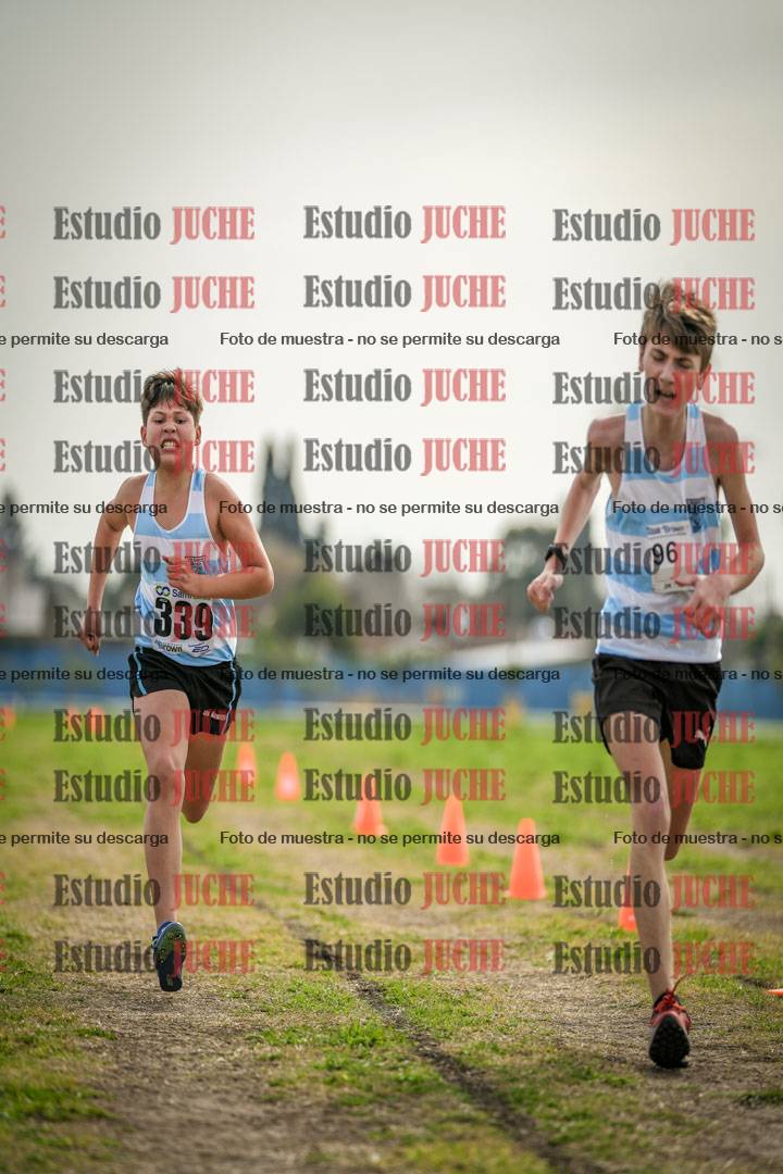 Fotos de la llegada del cross de 2000 m