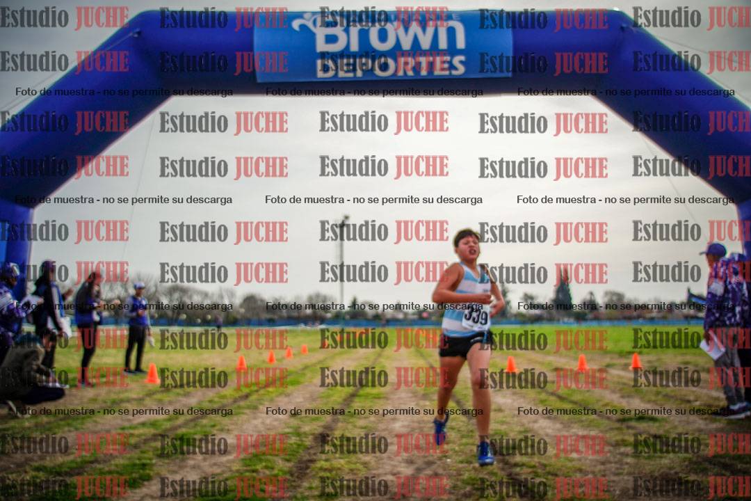 Fotos de la llegada del cross de 2000 m