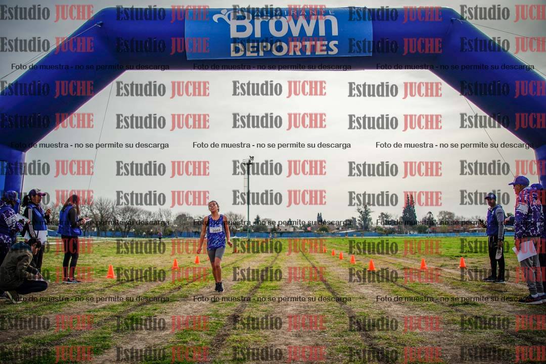 Fotos de la llegada del cross de 2000 m