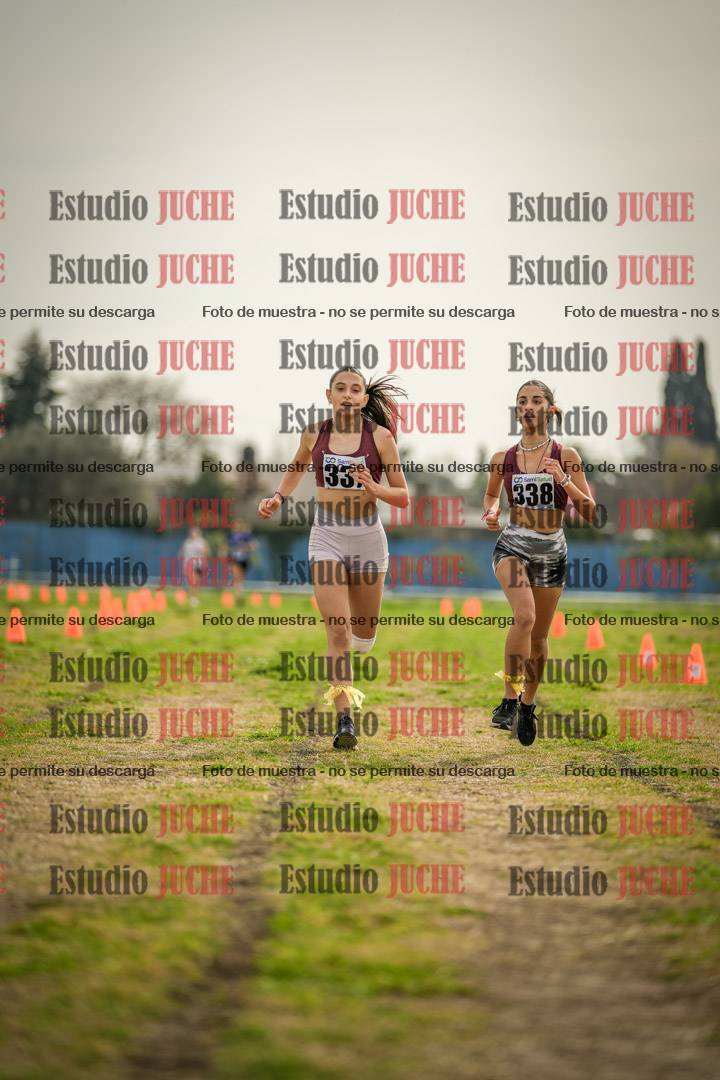 Fotos de la llegada del cross de 2000 m