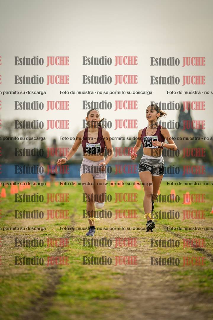 Fotos de la llegada del cross de 2000 m
