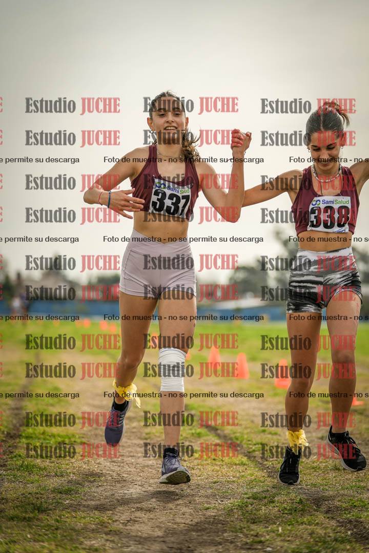 Fotos de la llegada del cross de 2000 m