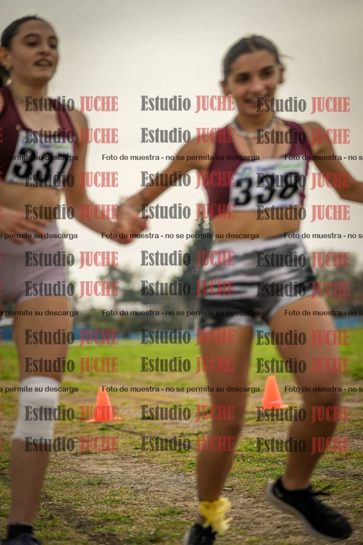 Fotos de la llegada del cross de 2000 m