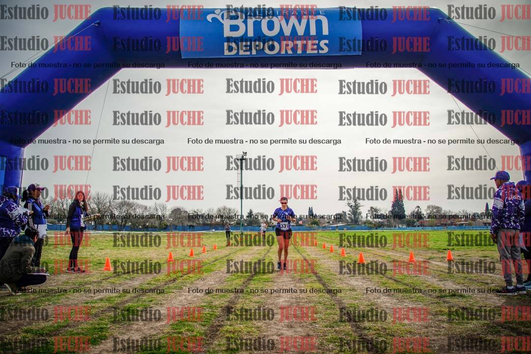 Fotos de la llegada del cross de 2000 m
