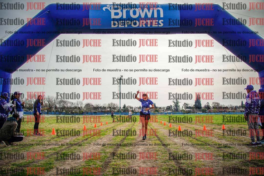 Fotos de la llegada del cross de 2000 m