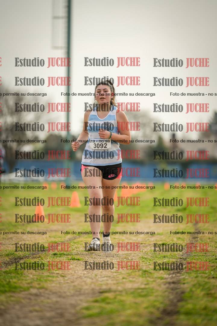 Fotos de la llegada del cross de 2000 m