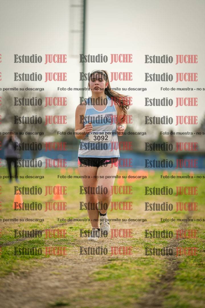 Fotos de la llegada del cross de 2000 m