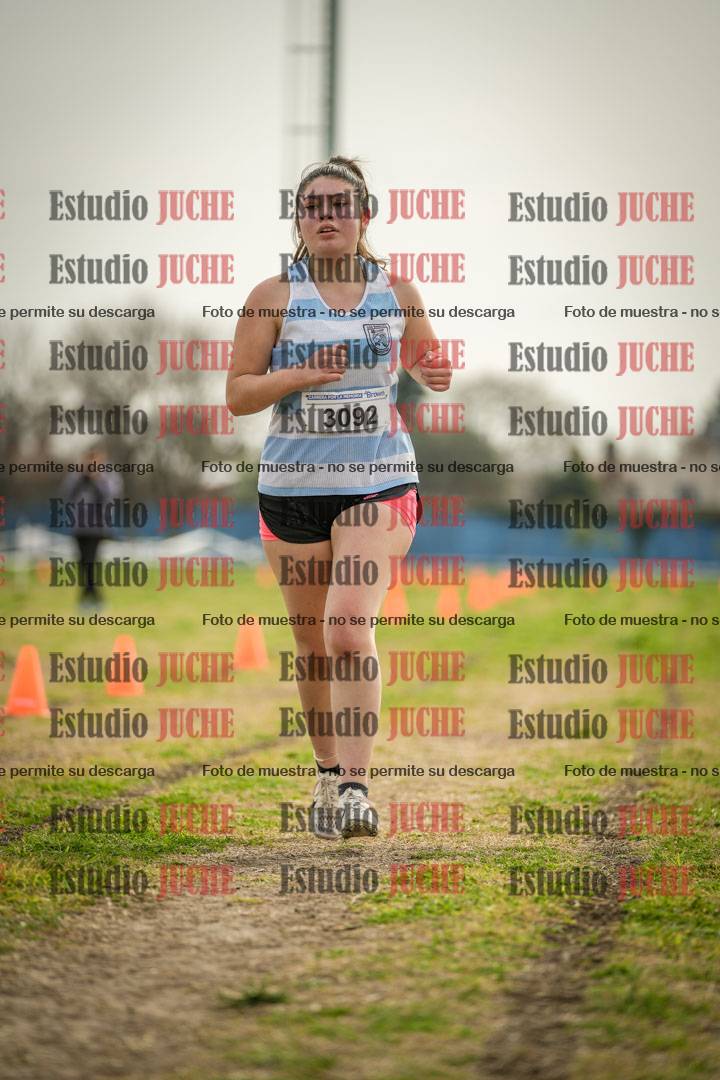 Fotos de la llegada del cross de 2000 m